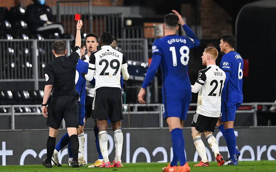 曼联高层对阿莫林分歧曝光，两人力挺两人质疑！12月战绩或定未来