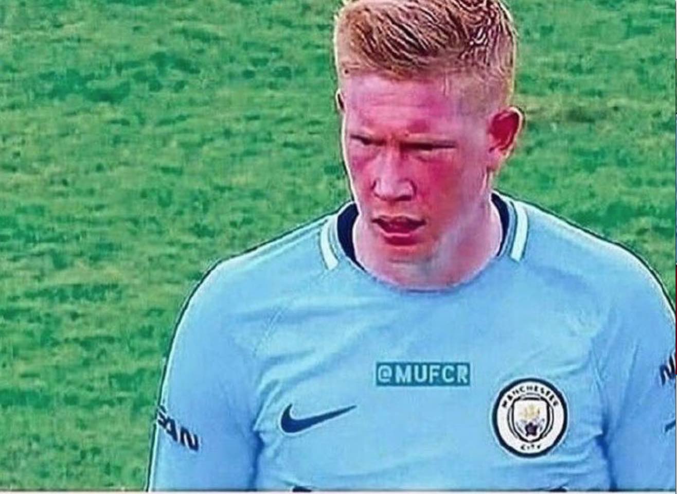 曼联在第15轮4-1大胜狼队，晋级英超第六，阿莫林有效发挥中场，布鲁诺、芒特等球员关键作用，助力球队提升排名。