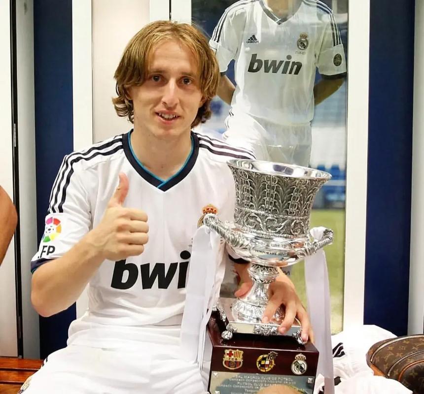 德塞利心目中的最佳11人，真是BIG胆，竟然无“公认”足坛第一人