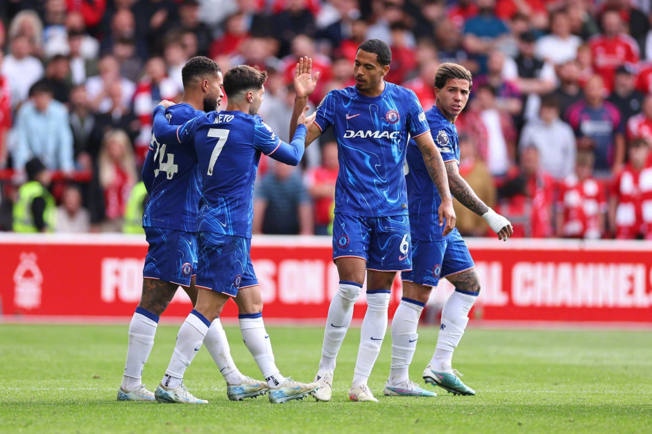 篮球CBA球队启用新训练馆，设备全面升级